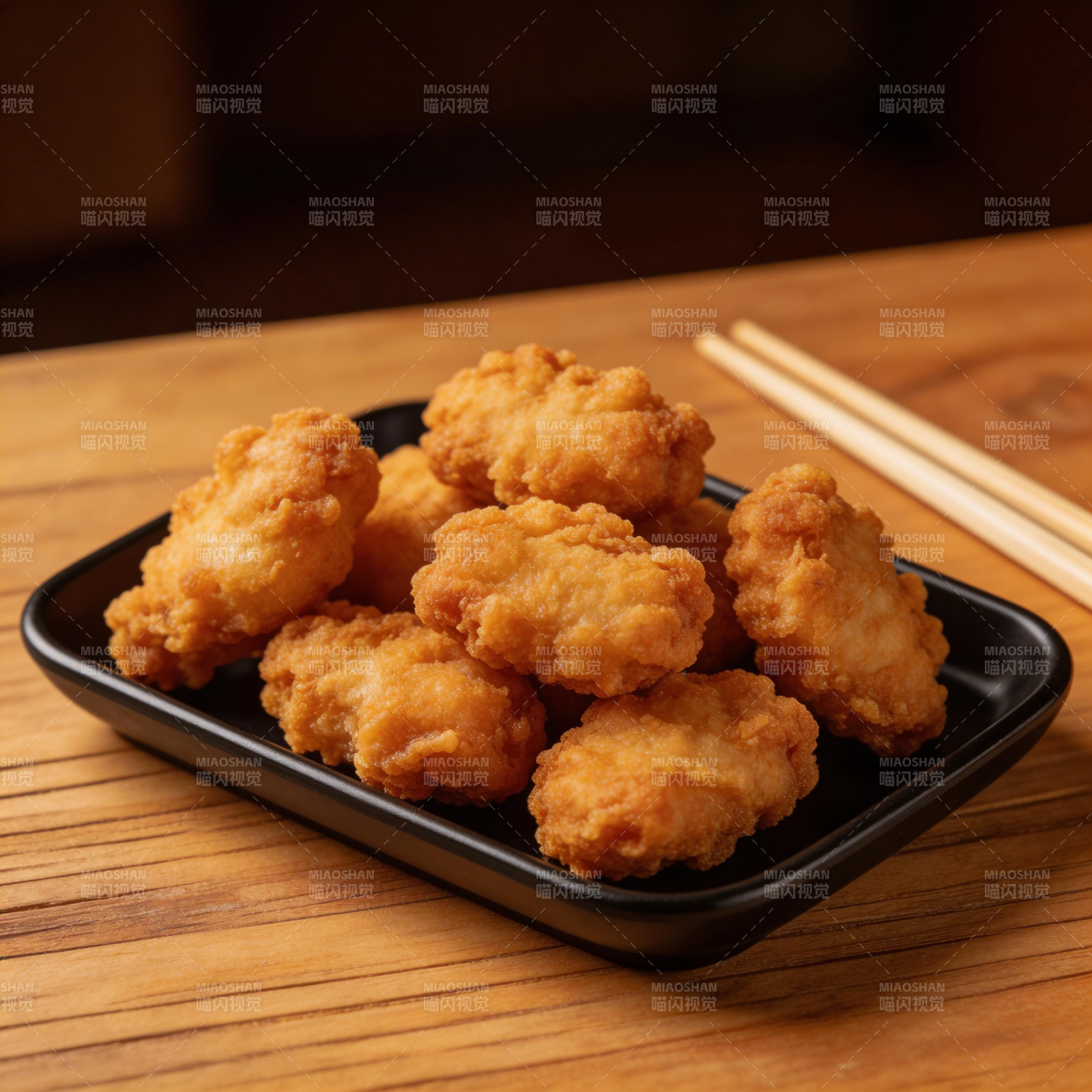 金黄鸡块配筷子图片