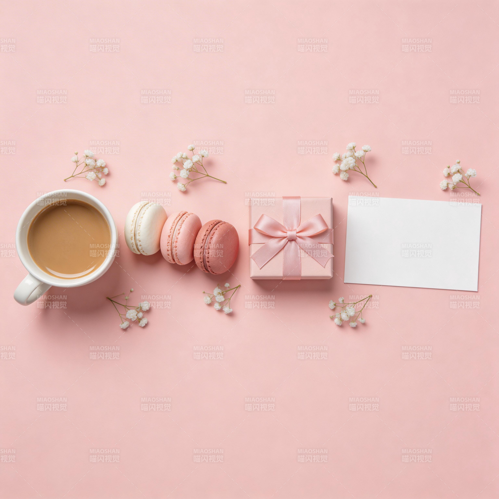 粉色甜点与咖啡图片