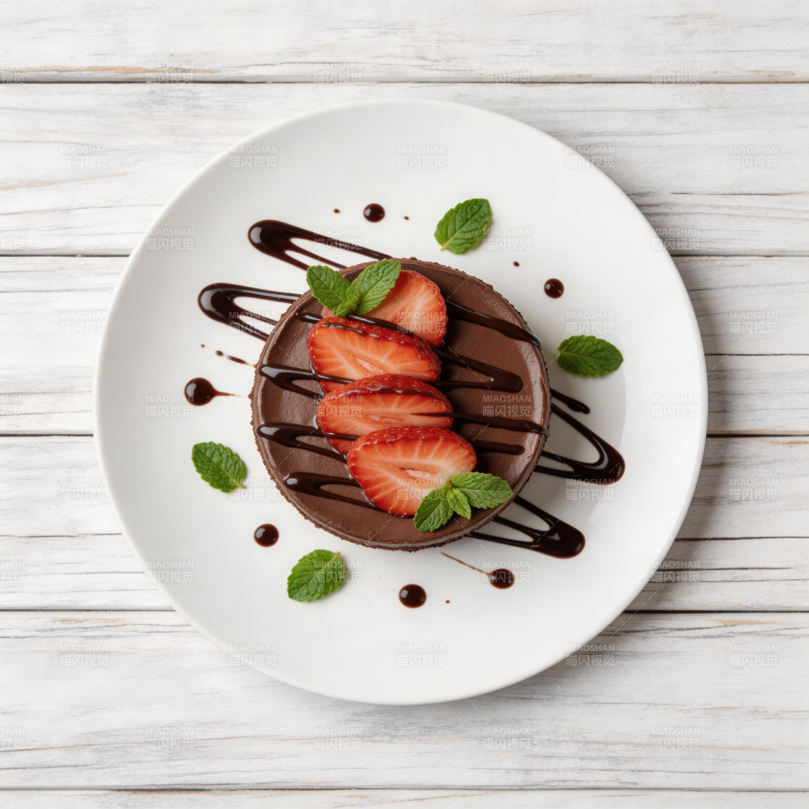 巧克力草莓甜点图片