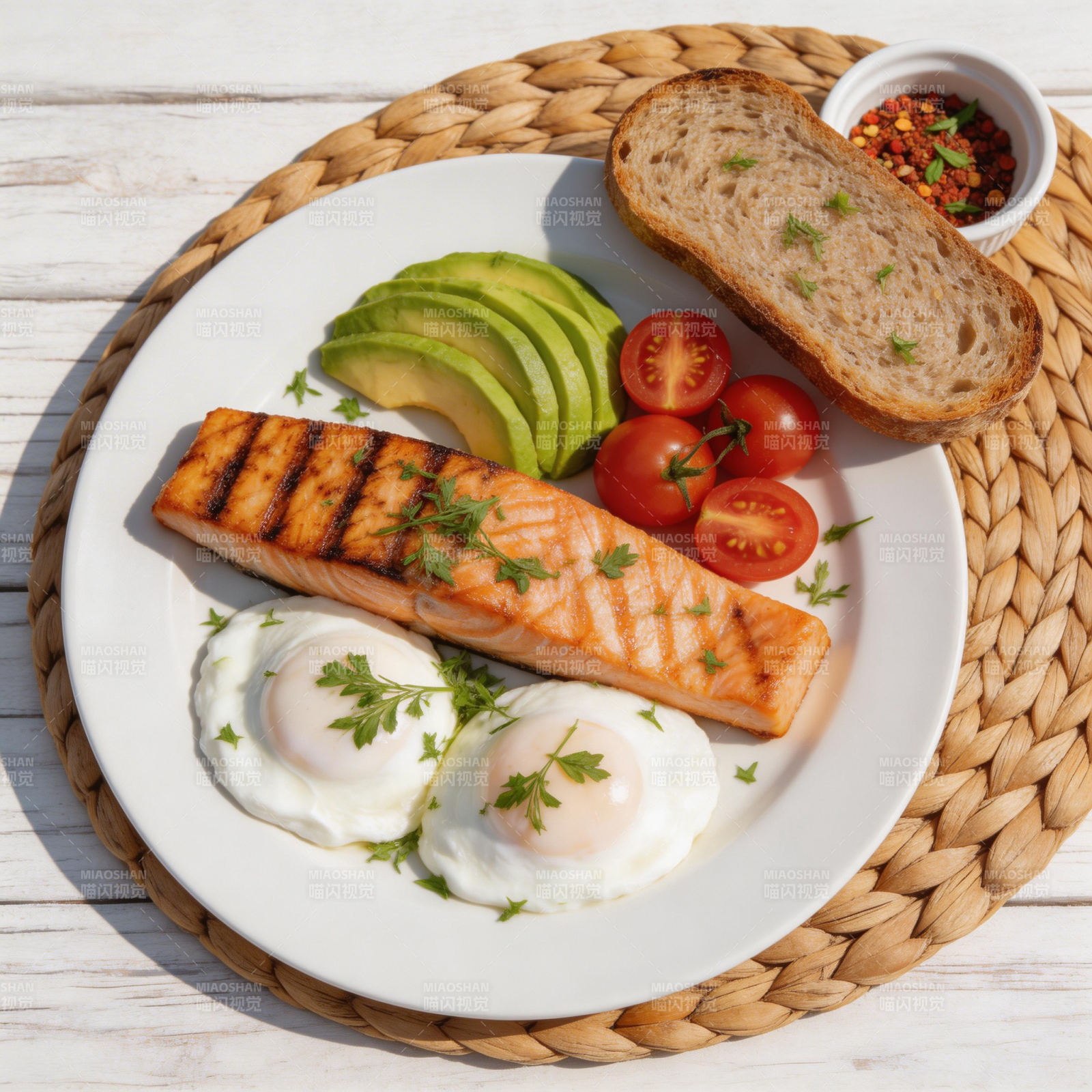 三文鱼煎蛋早餐图片