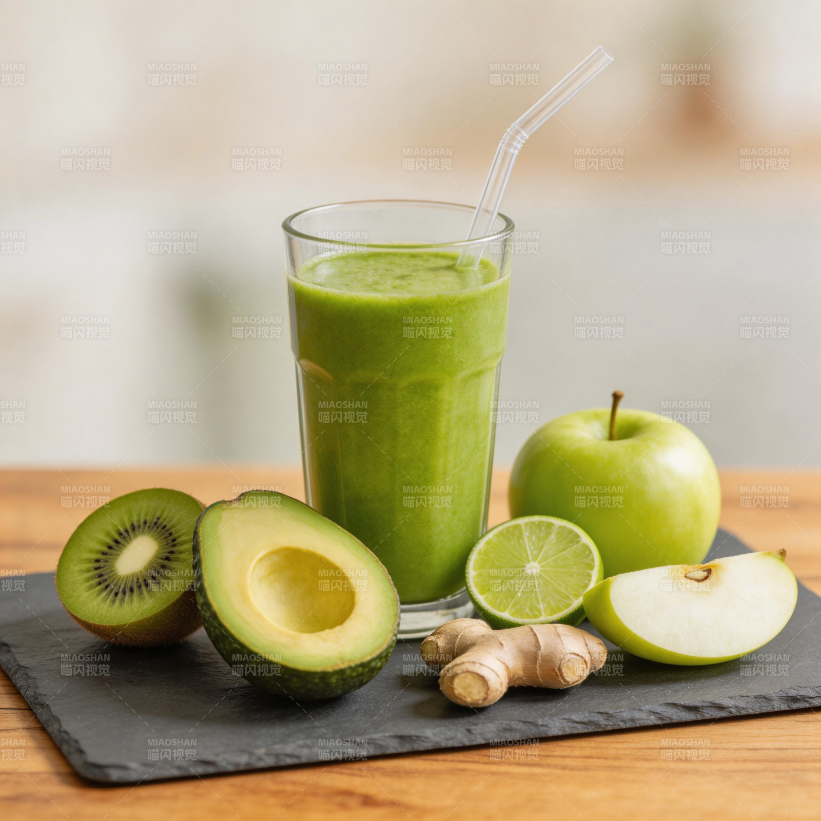 绿色果蔬汁饮品图片