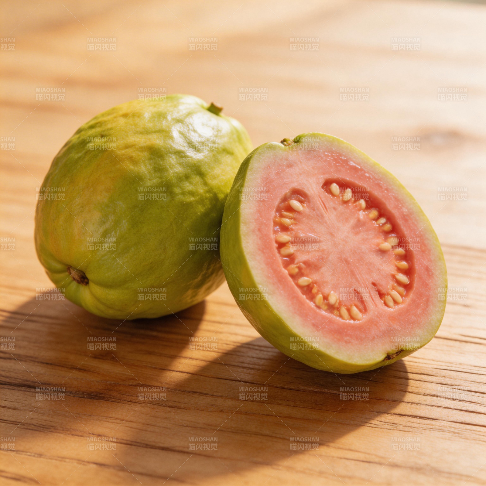 新鲜番石榴切面图图片