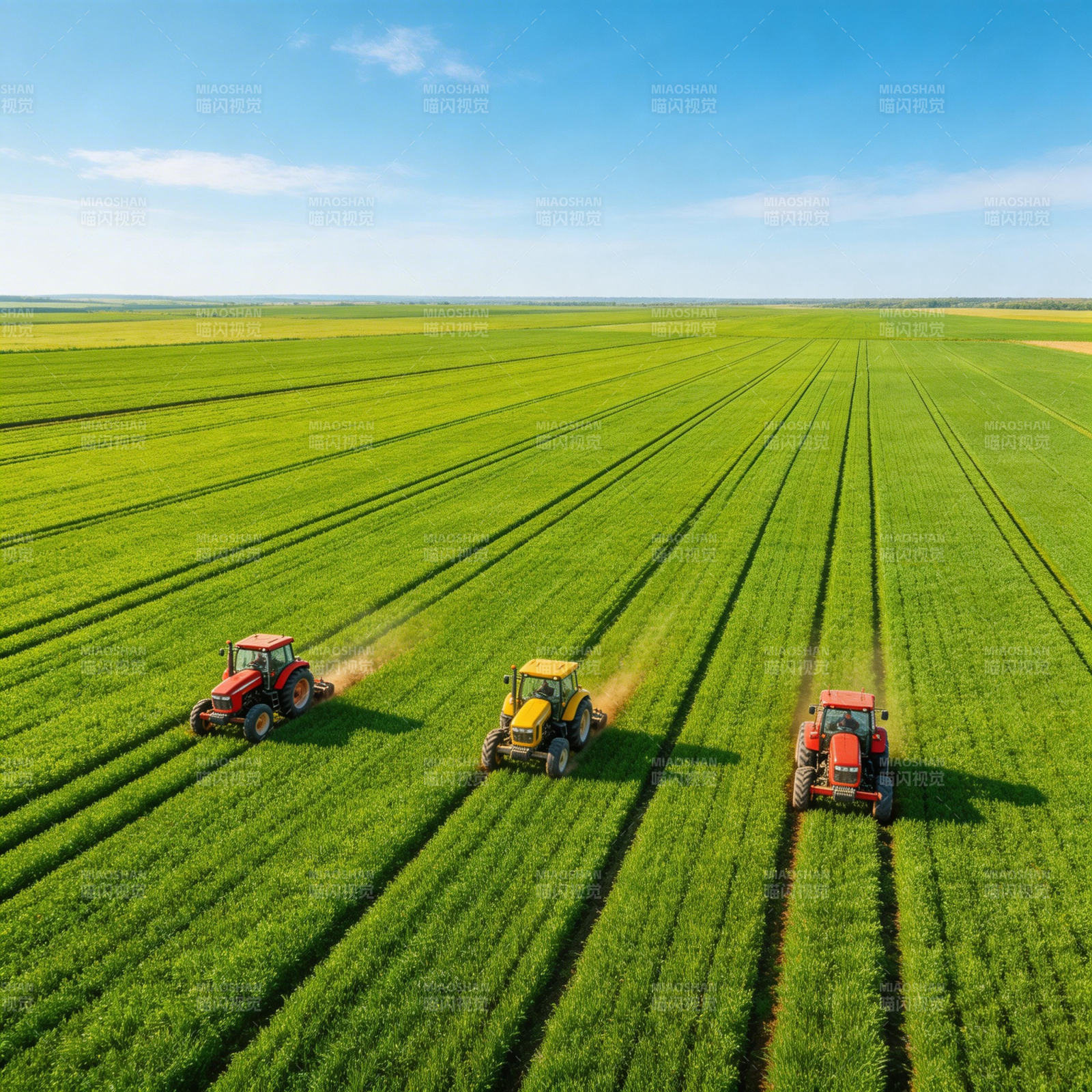 田野上的三台拖拉机图片