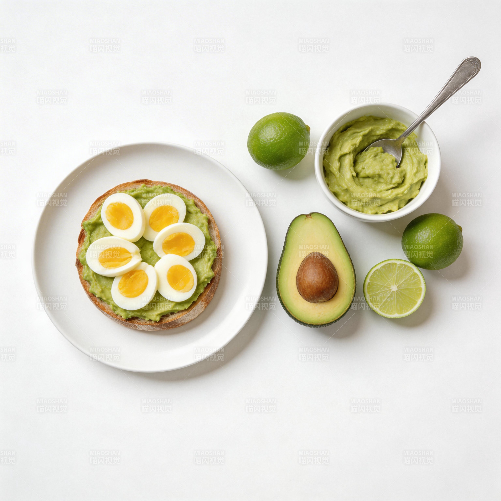 牛油果鸡蛋吐司图片