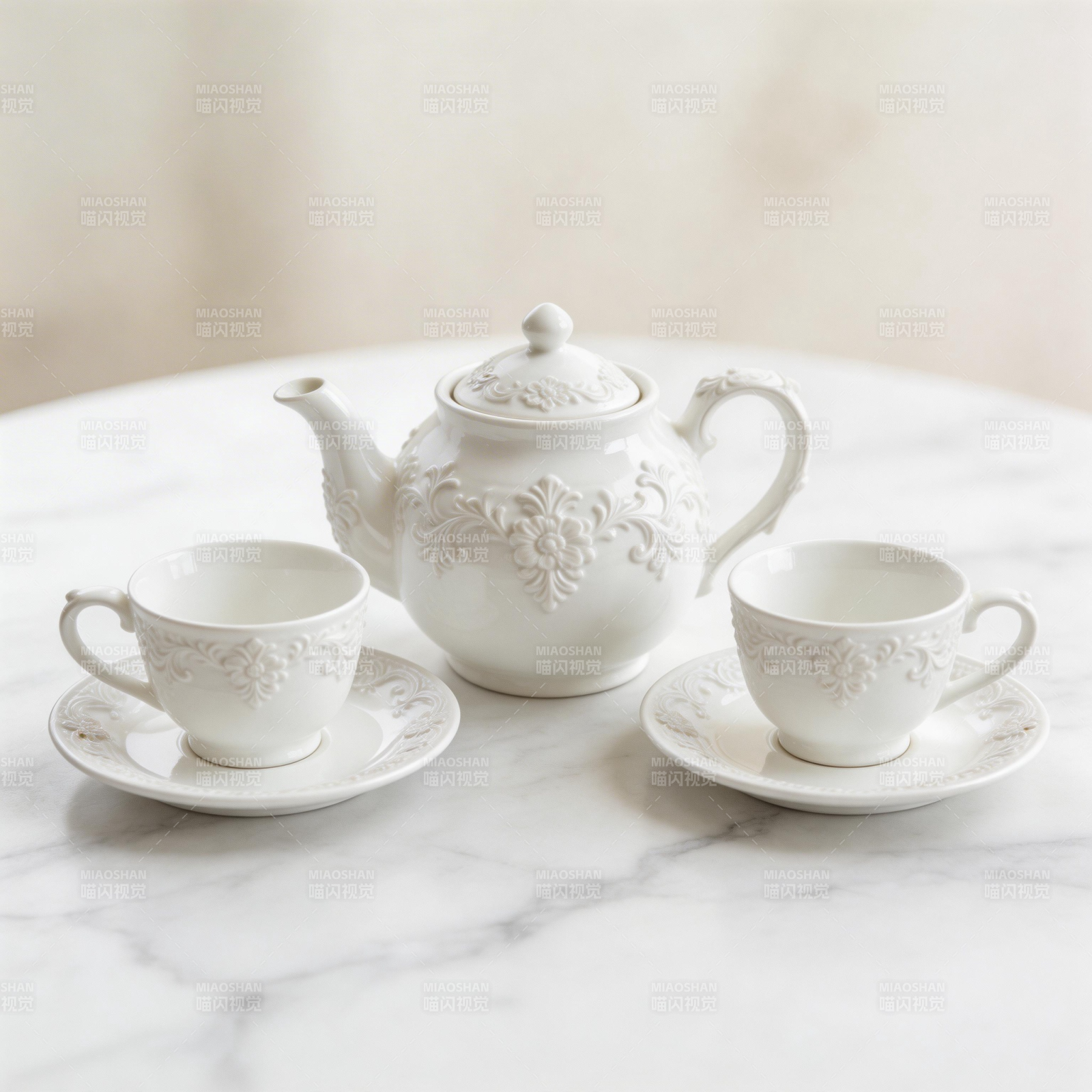 白色浮雕茶具套装图片
