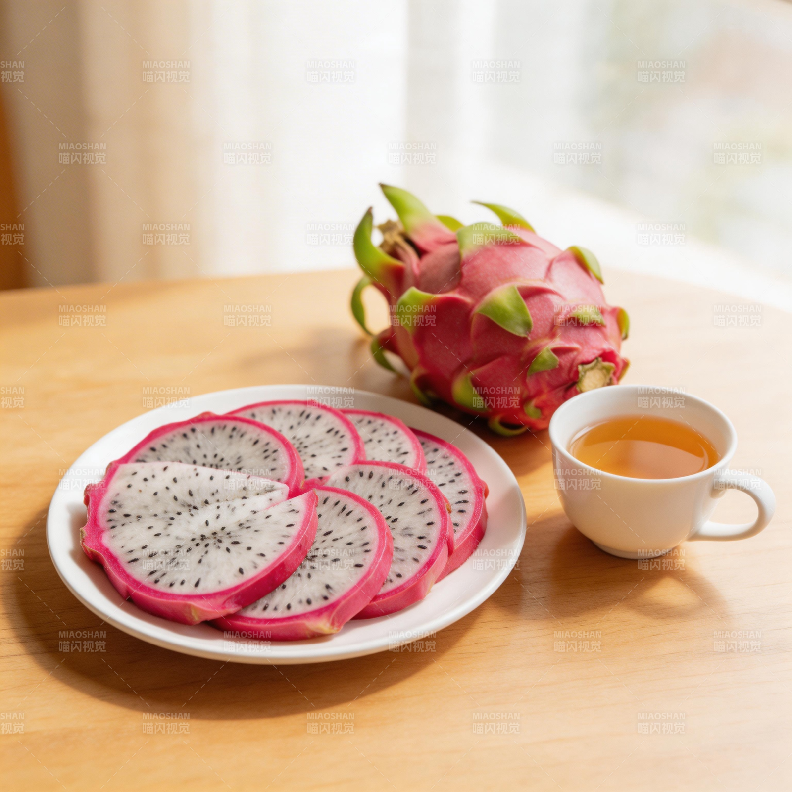 火龙果与茶图片
