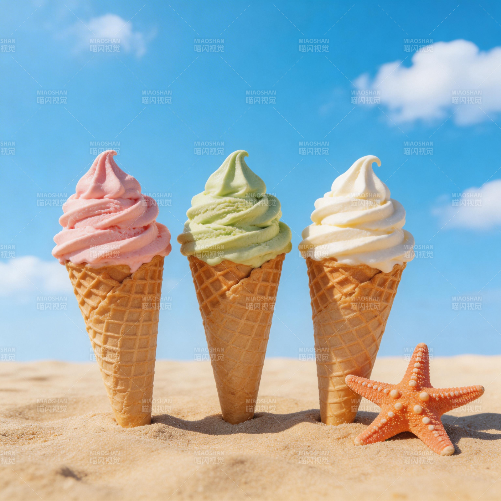 沙滩上的三支冰淇淋图片