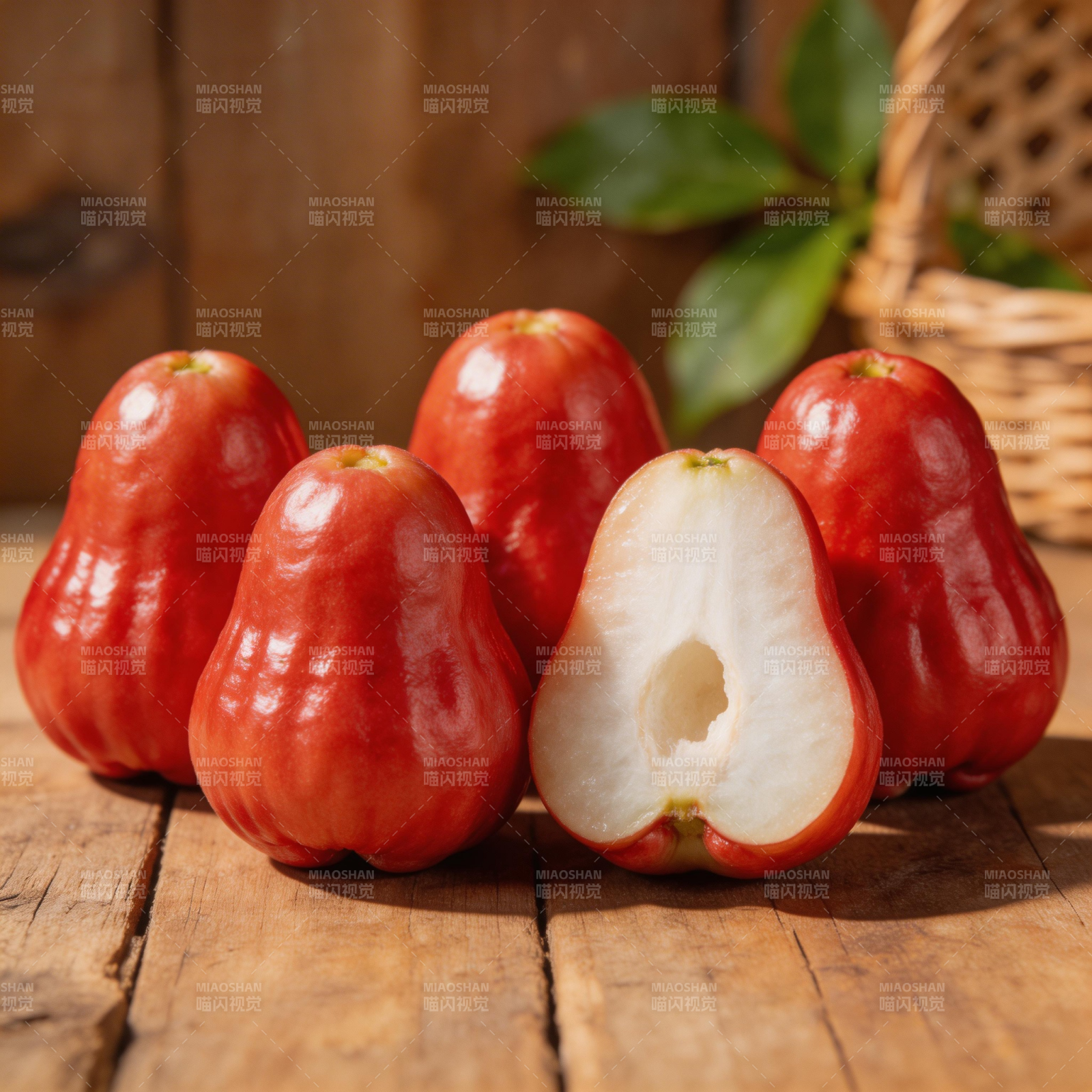 鲜红莲雾果图片