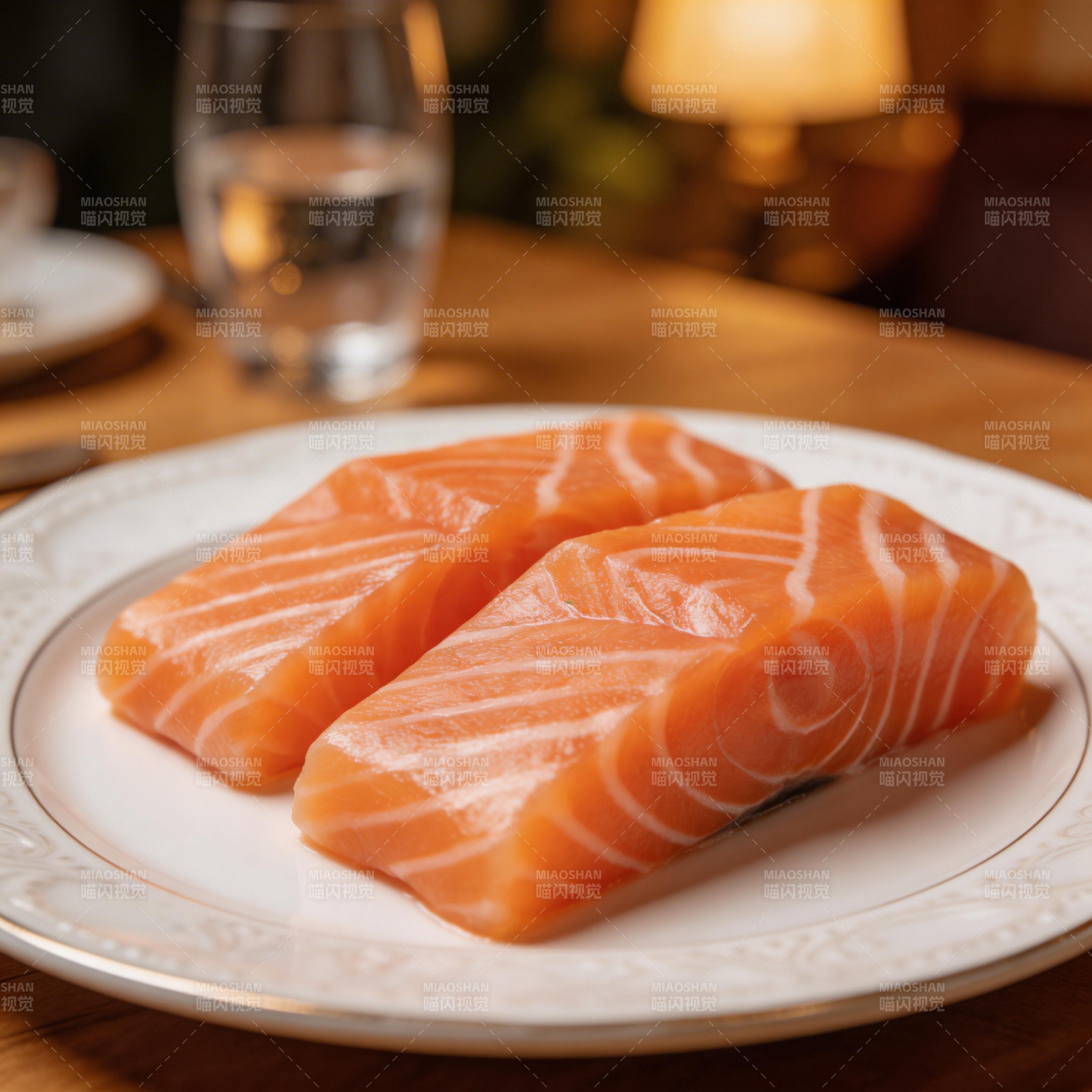 鲜嫩三文鱼刺身图片