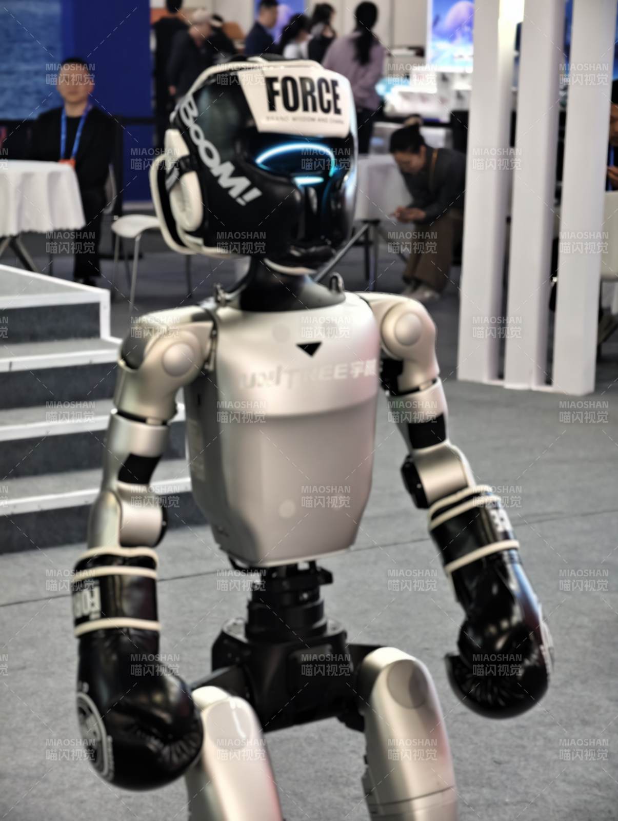 机器人拳击手亮相图片