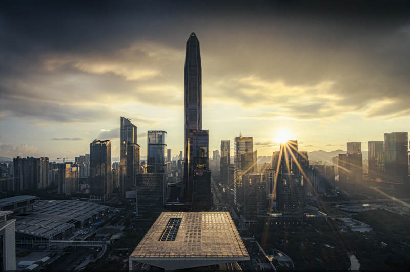 城市晨曦光影图片