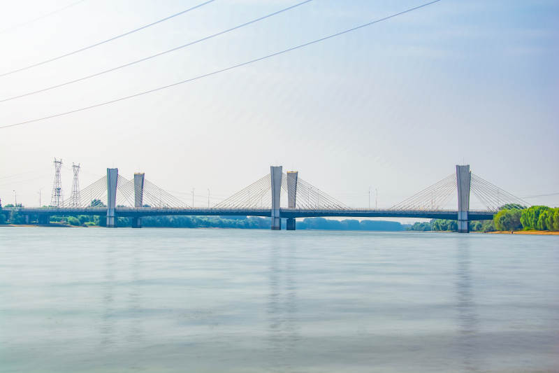 江上大桥风光图片