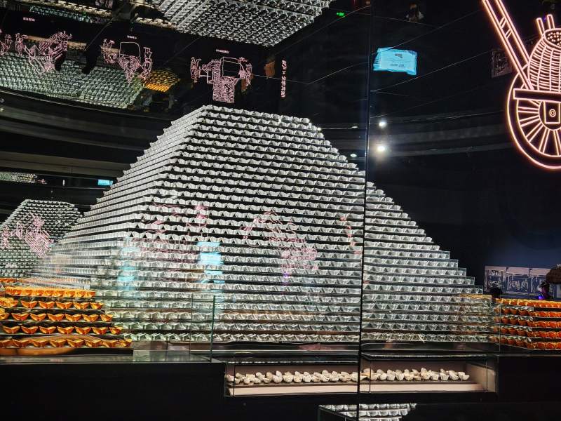 金字塔灯光艺术展图片