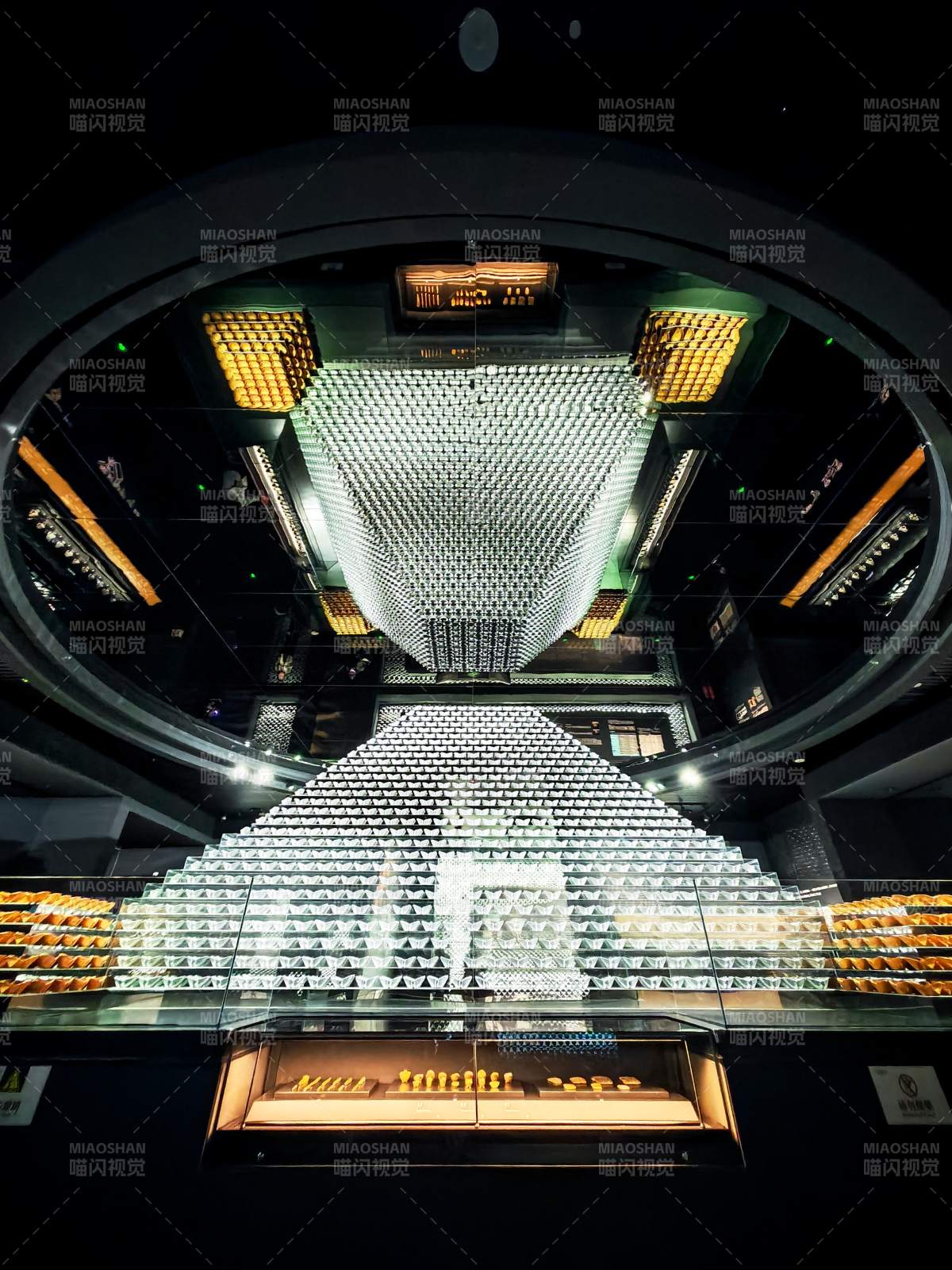 璀璨金字塔灯光秀图片