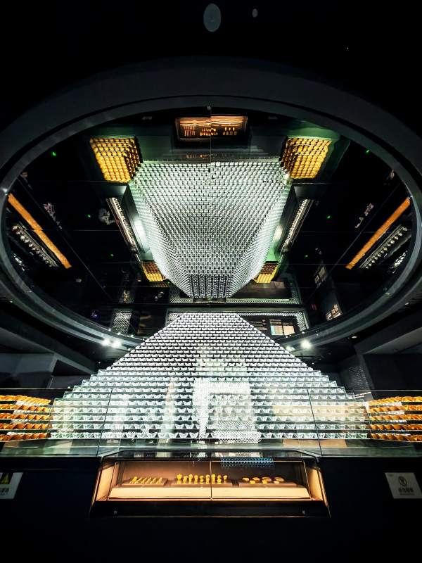 璀璨金字塔灯光秀图片