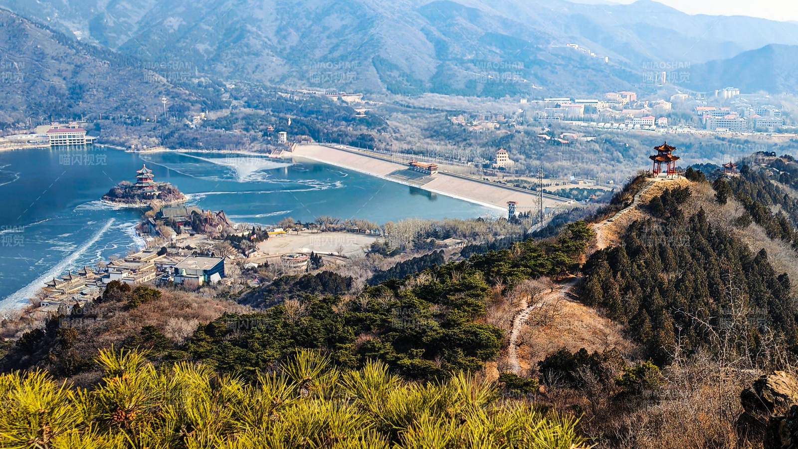 山水相依 景色宜人图片