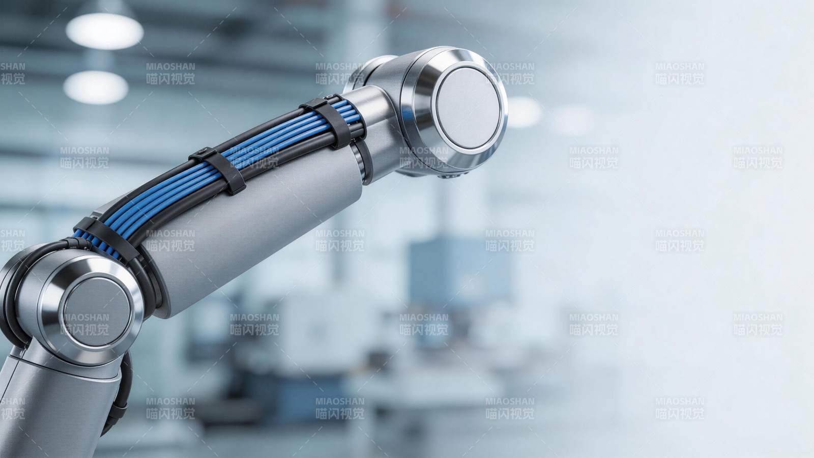 工业机械臂特写展示金属结构与蓝色线缆图片