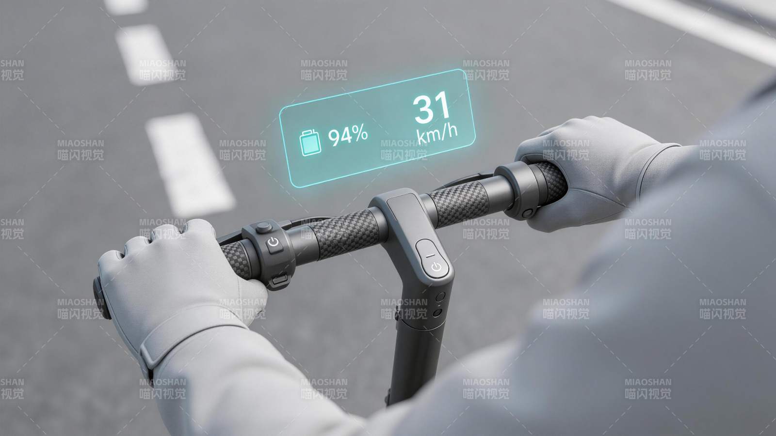 电动滑板车骑行中显示电量与速度信息图片