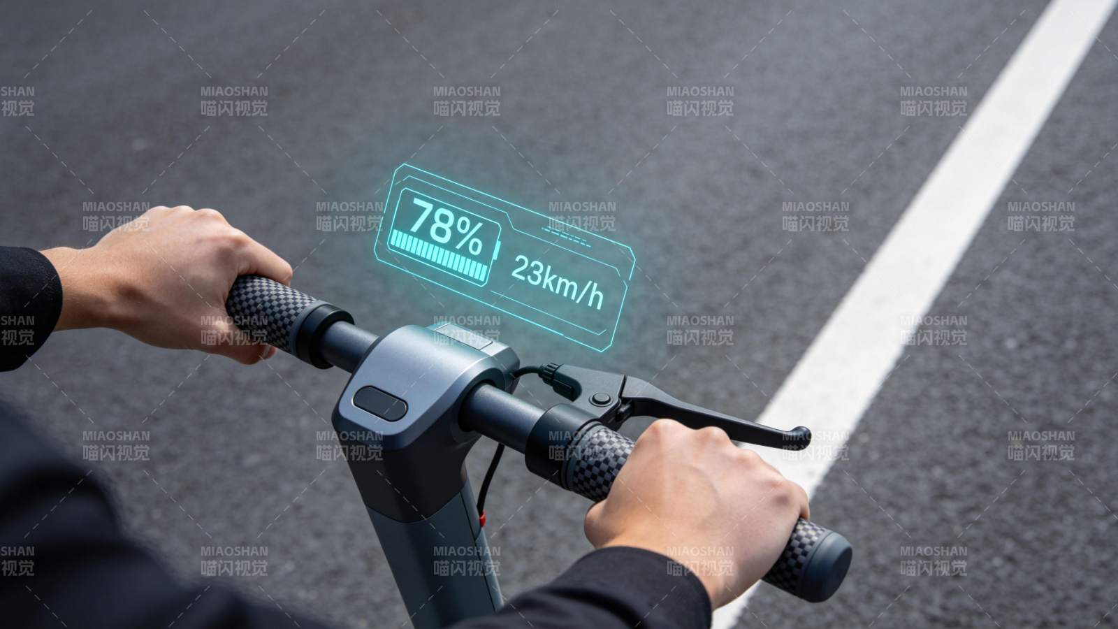 电动滑板车把手与悬浮显示速度电量信息图片