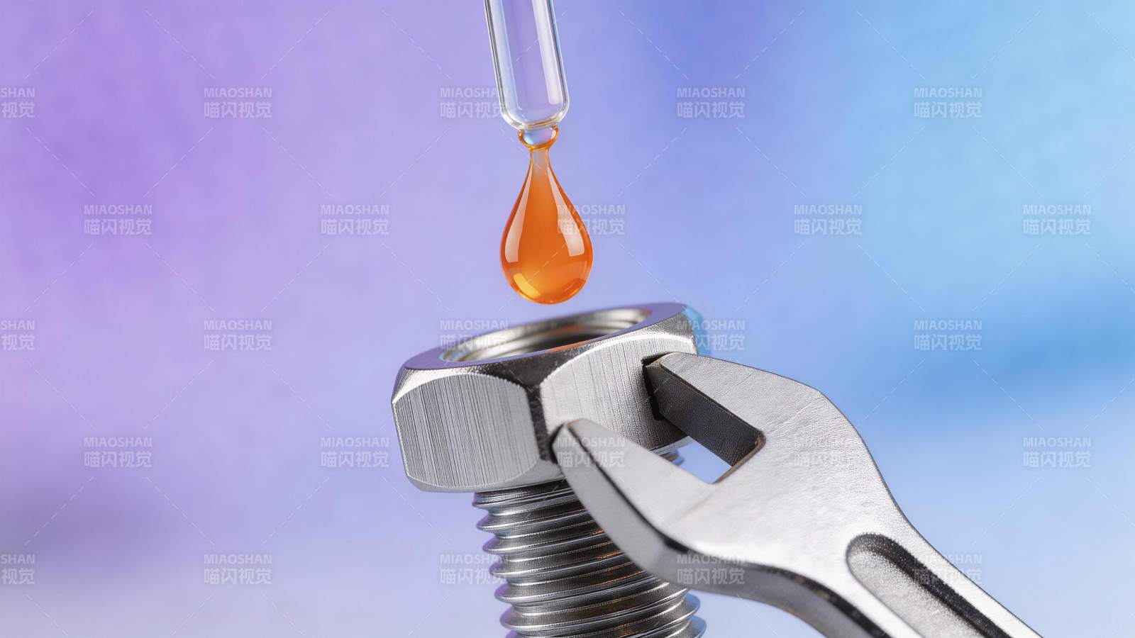 滴管向螺母滴加橙色液体进行润滑处理图片