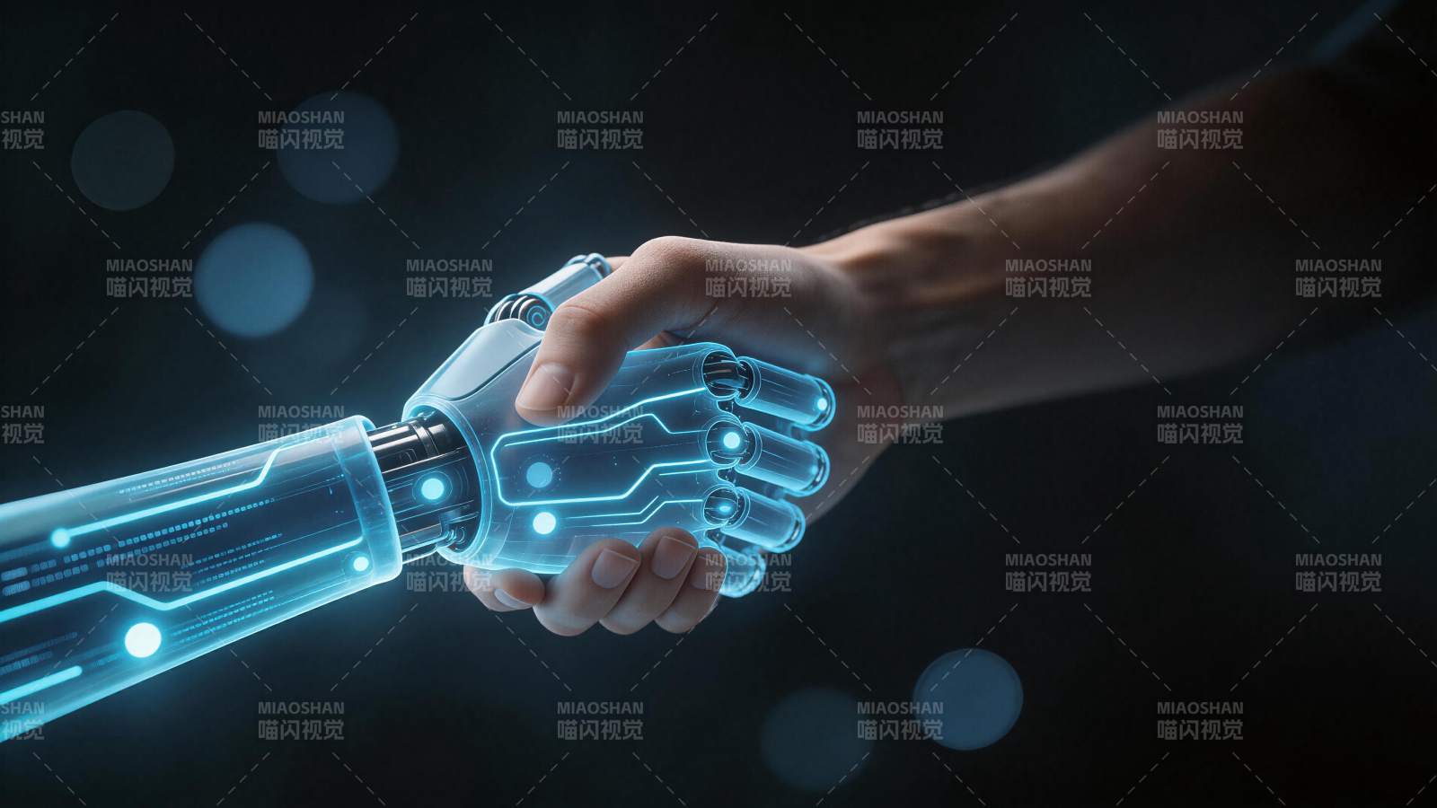 人类手掌与发光机械手臂握手特写图片