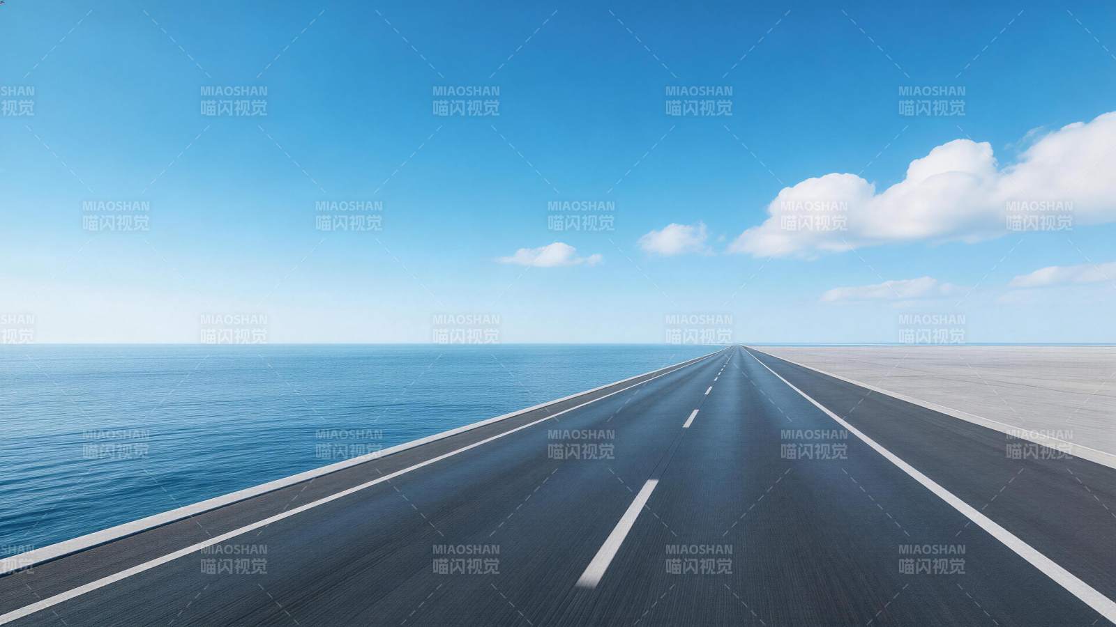 笔直公路延伸至海天交界处的开阔景象图片