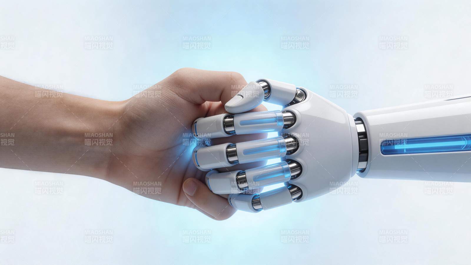 人类手掌与白色机械手紧握互动场景图片