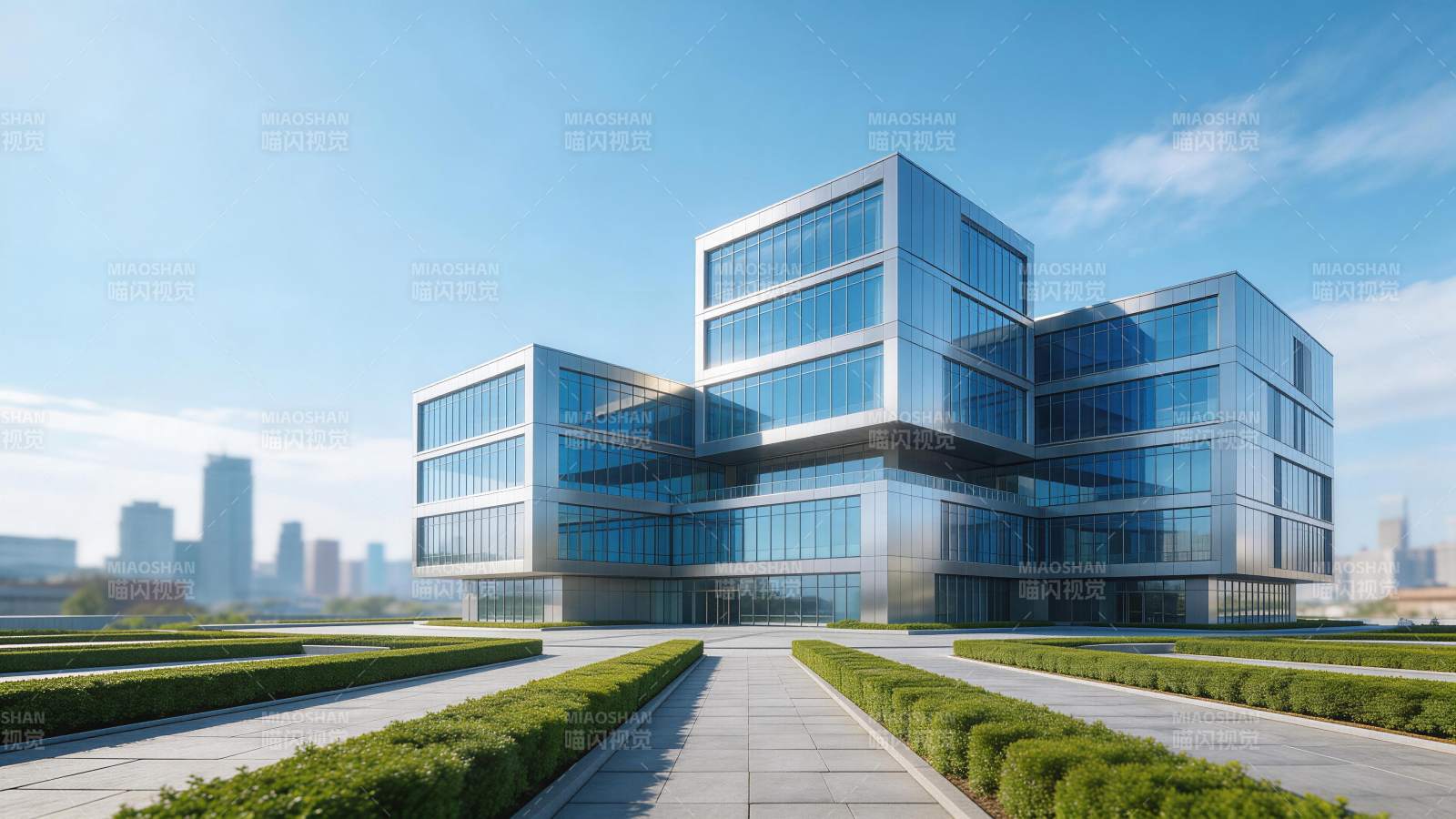 现代玻璃幕墙办公楼与整齐绿化带景观图片