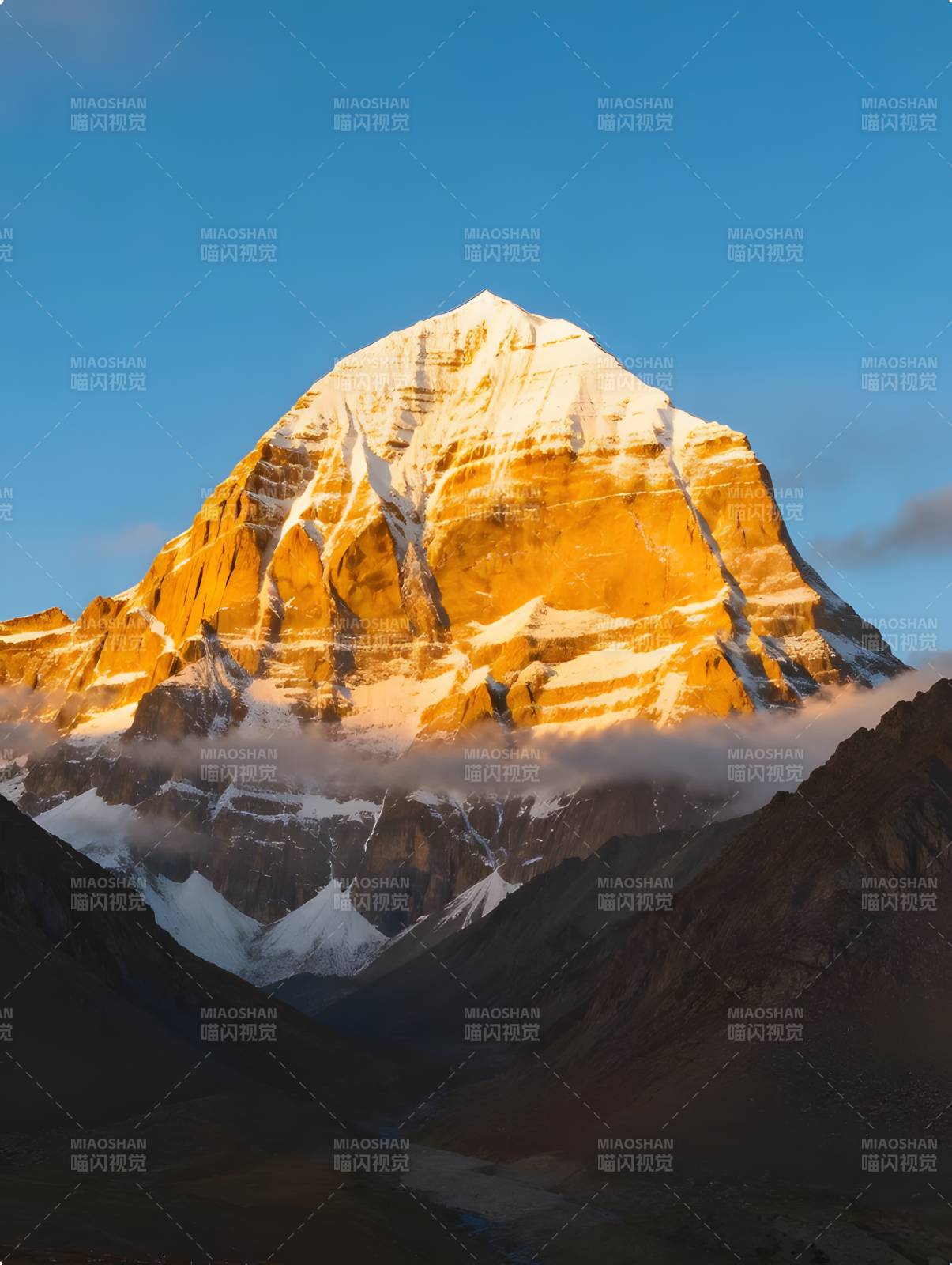 日照金山 壮丽巍峨图片