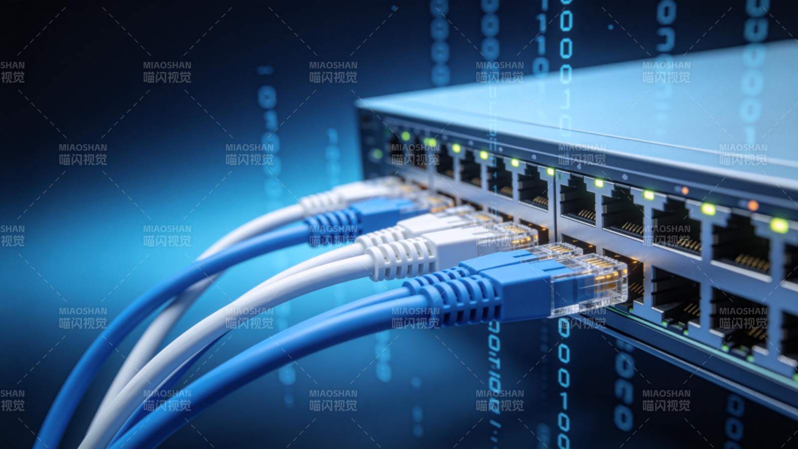 网络交换机连接多根网线数据传输场景图片