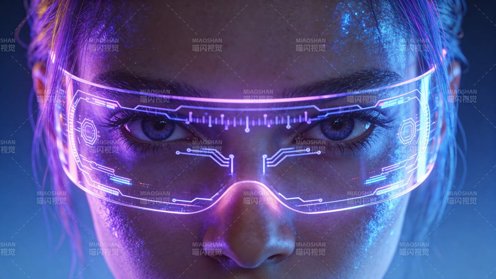 佩戴霓虹电路风格智能眼镜的女性特写图片