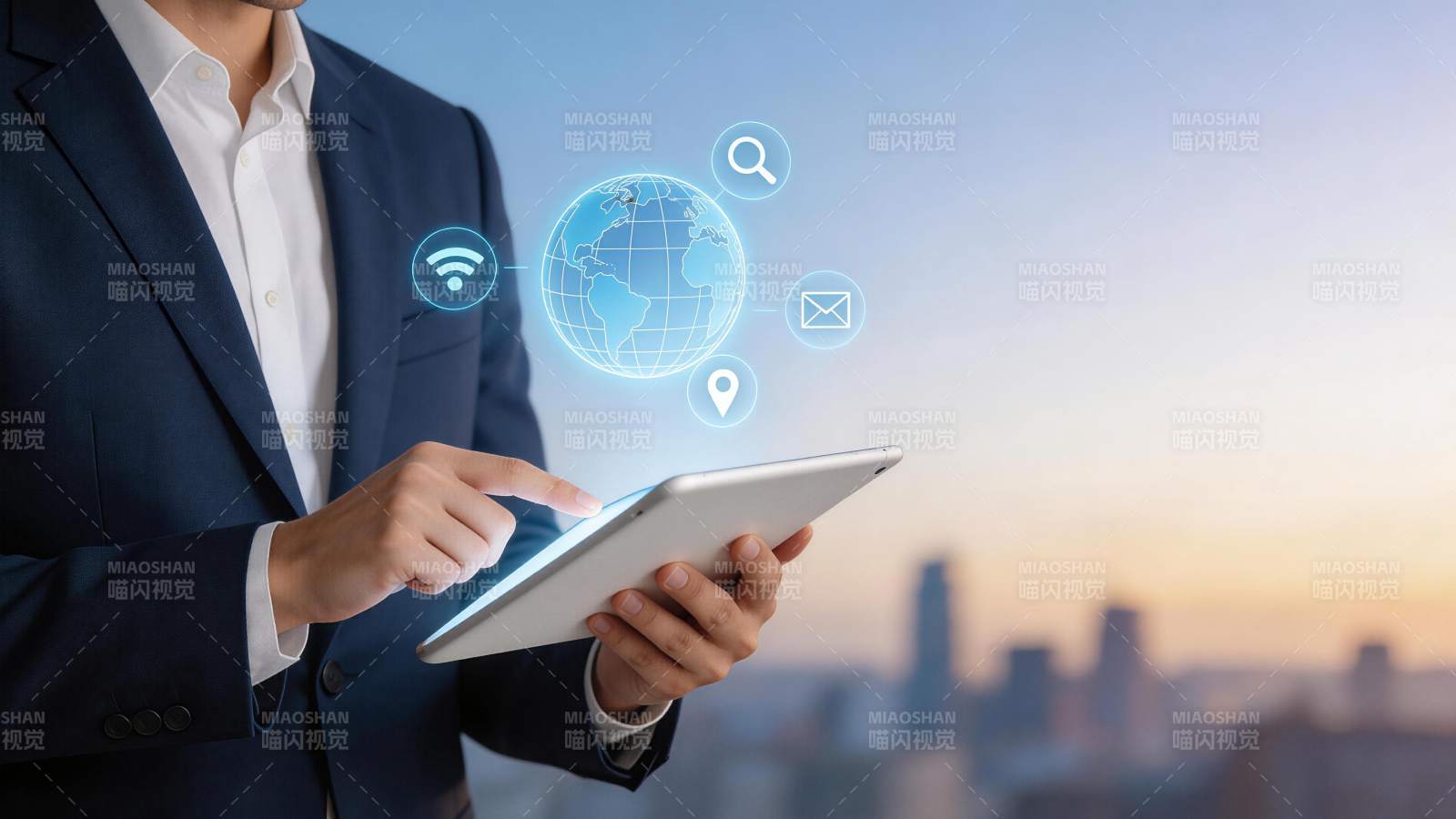 商务人士使用平板操作全球网络连接界面图片