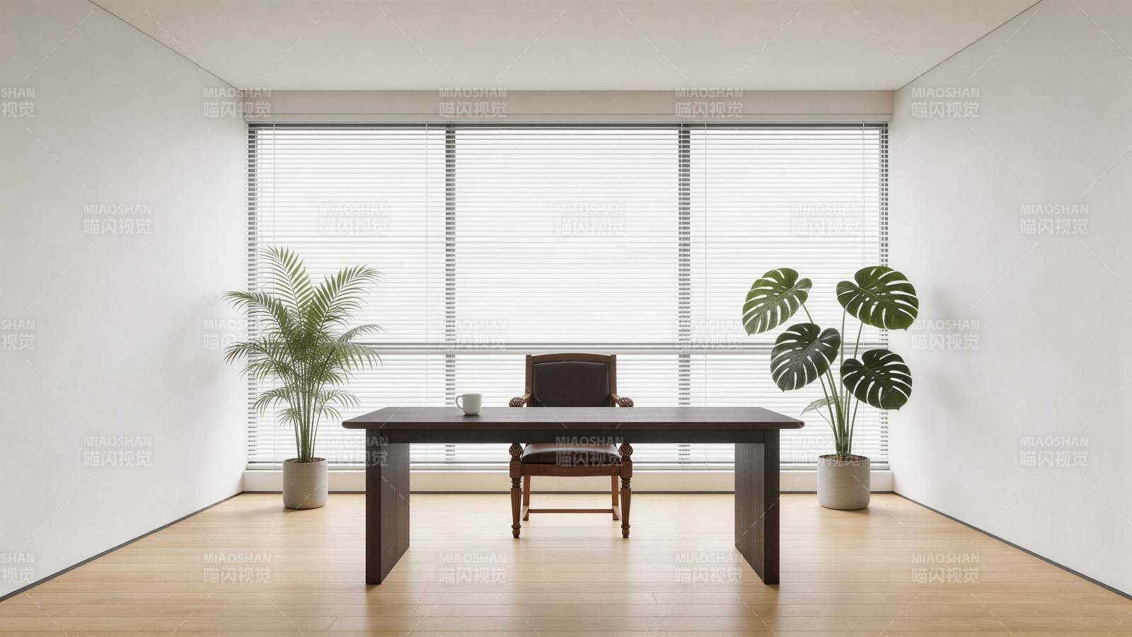 简约办公室内景含书桌绿植与百叶窗图片