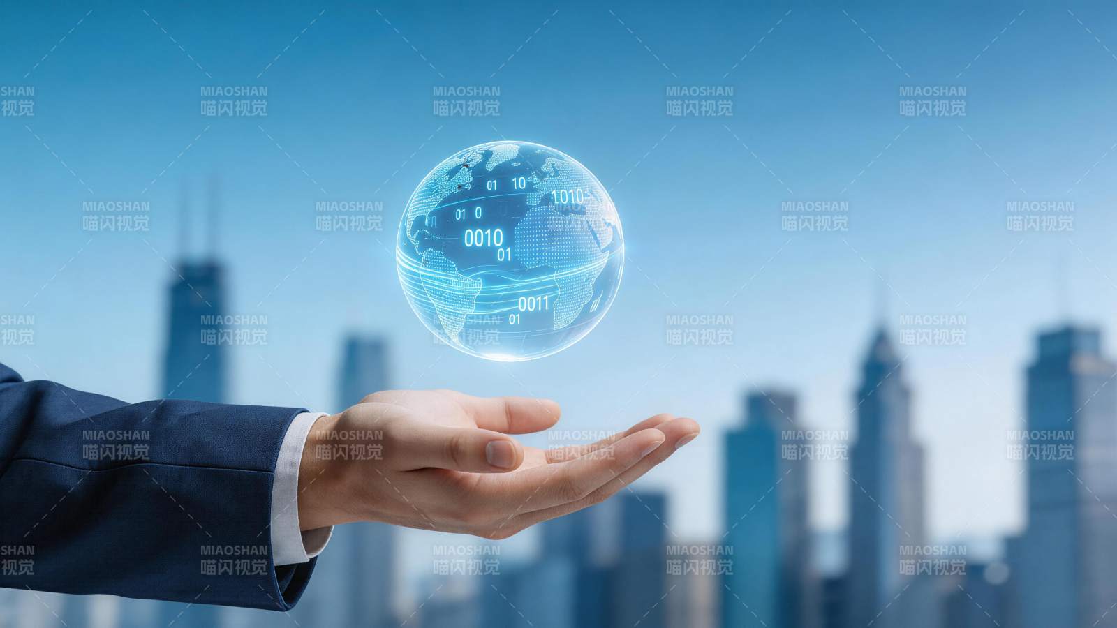 手托数字地球展现全球科技互联景象图片