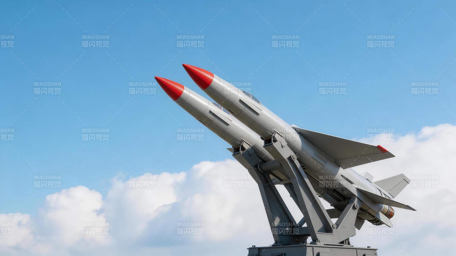 双联装导弹发射装置仰角待发状态图片