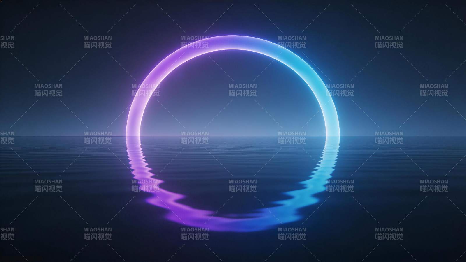 霓虹光环悬浮水面形成对称倒影图片
