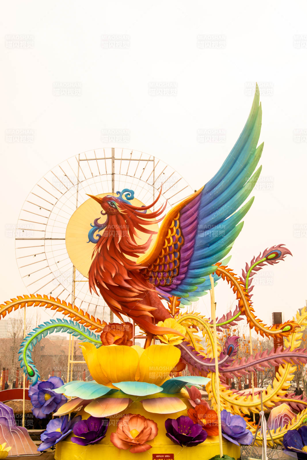 灯会彩凤展翅迎春来图片