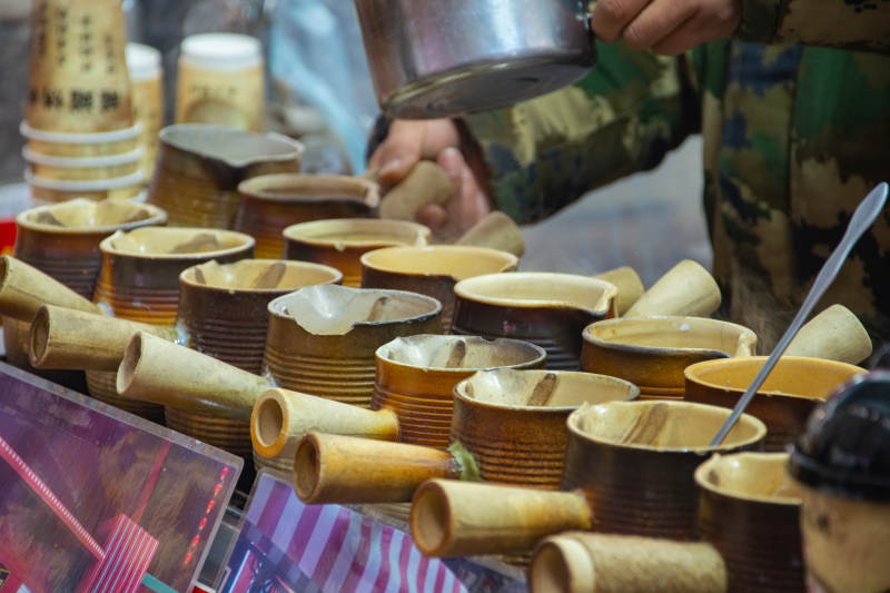 街头美食摊位图片