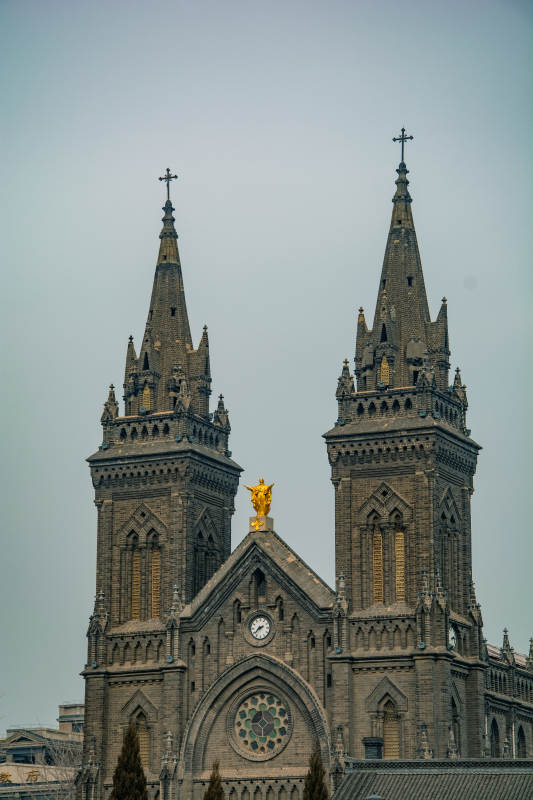 双塔教堂 庄严宏伟图片