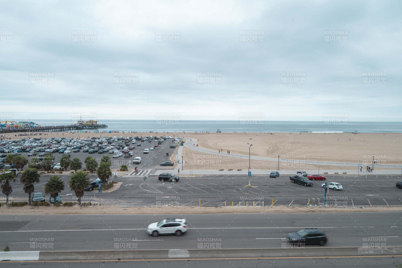 美国圣塔莫妮卡海滩停车场图片