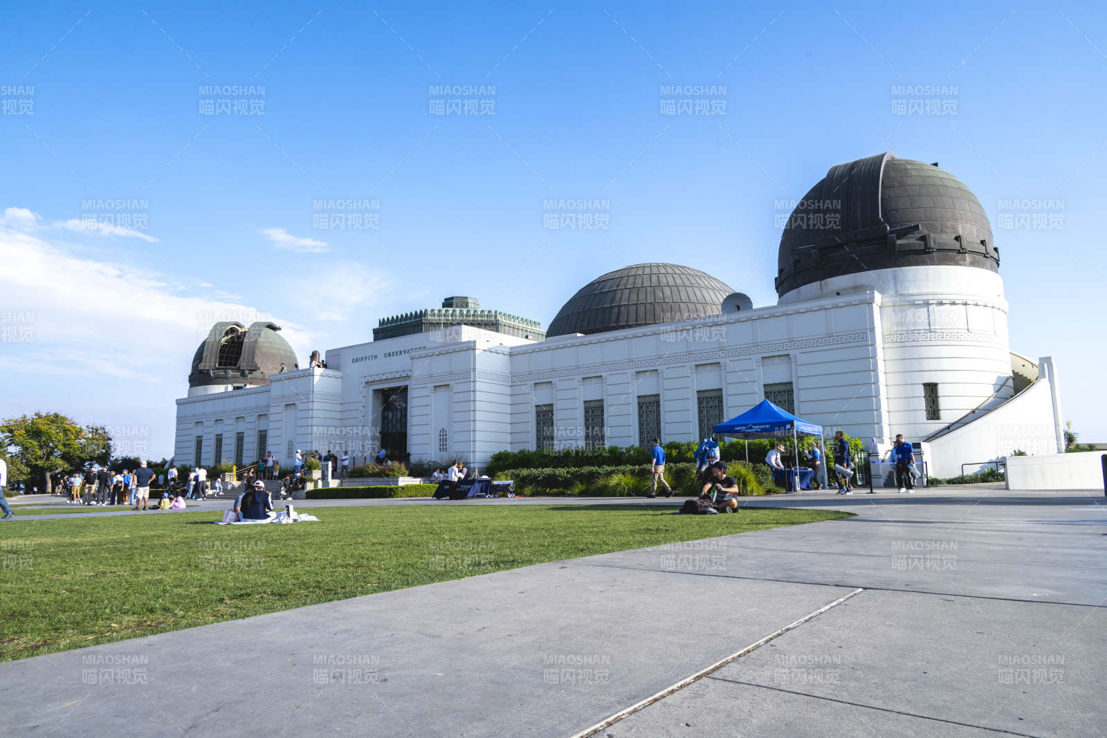 天文台前的草坪图片