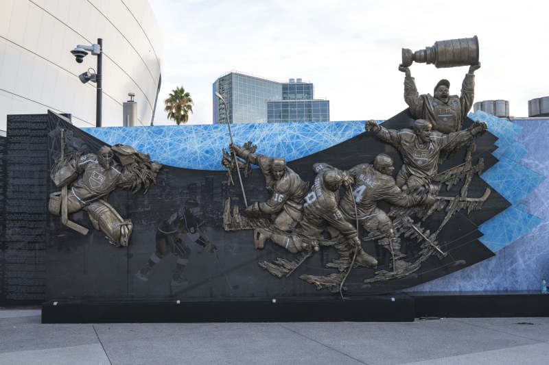 战士浮雕墙图片