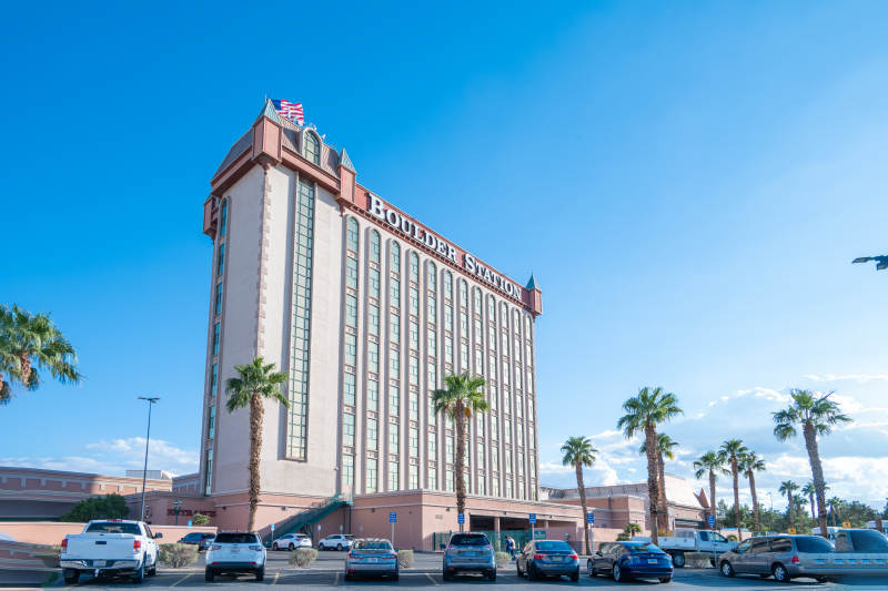 博尔德站酒店外观图片