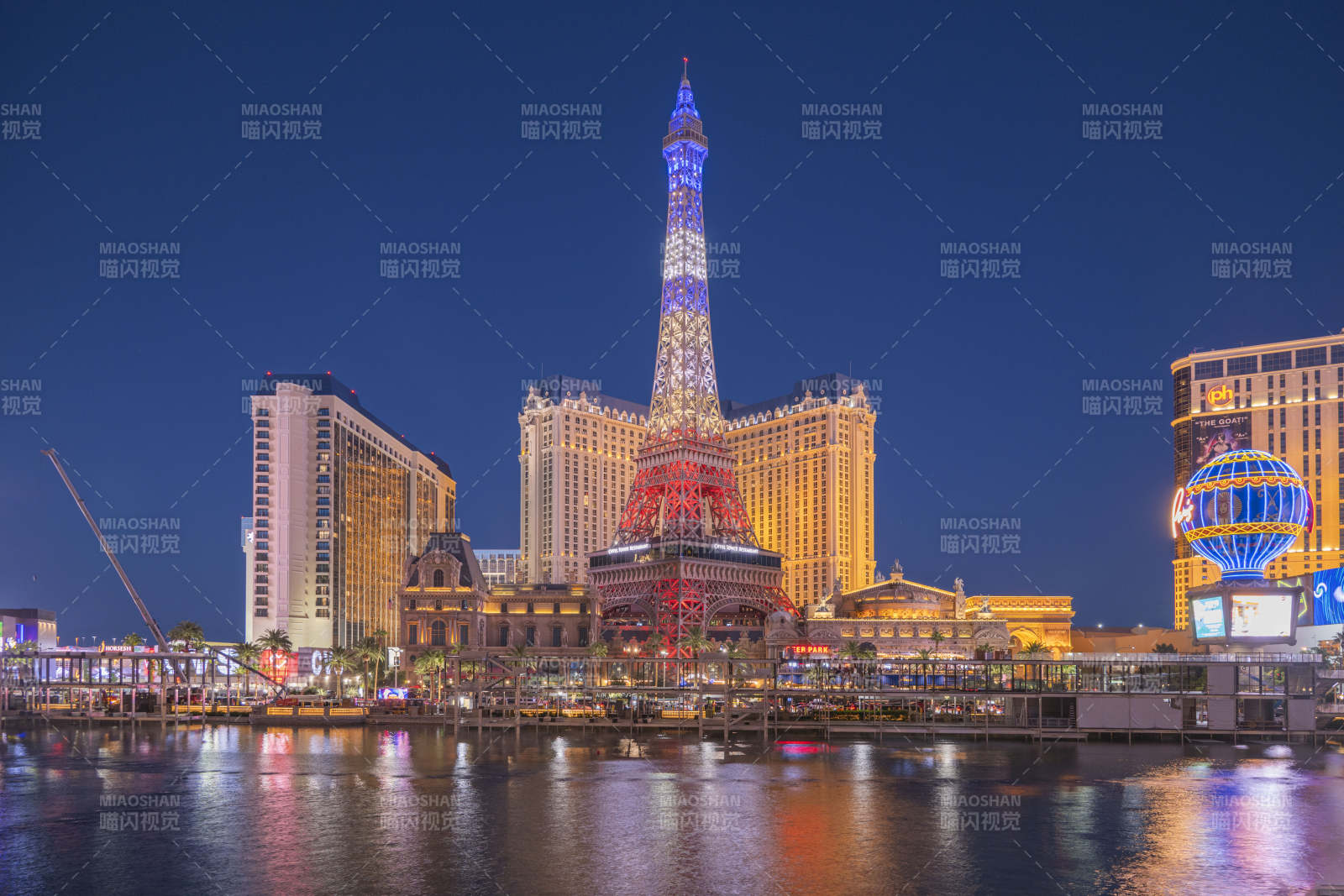 夜幕下的城市奇景图片