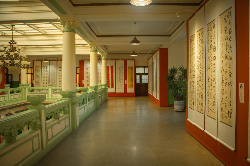 古典展厅静谧雅致图片