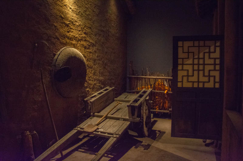 古朴木工坊夜景图片