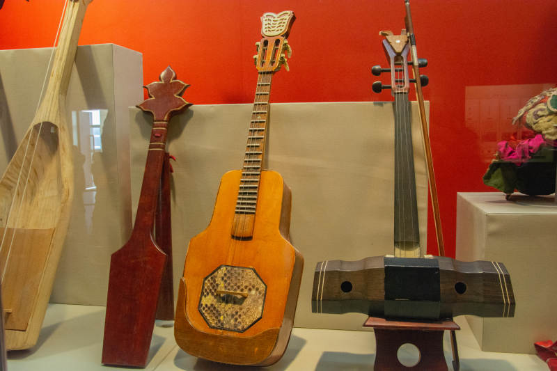 传统乐器展示图片