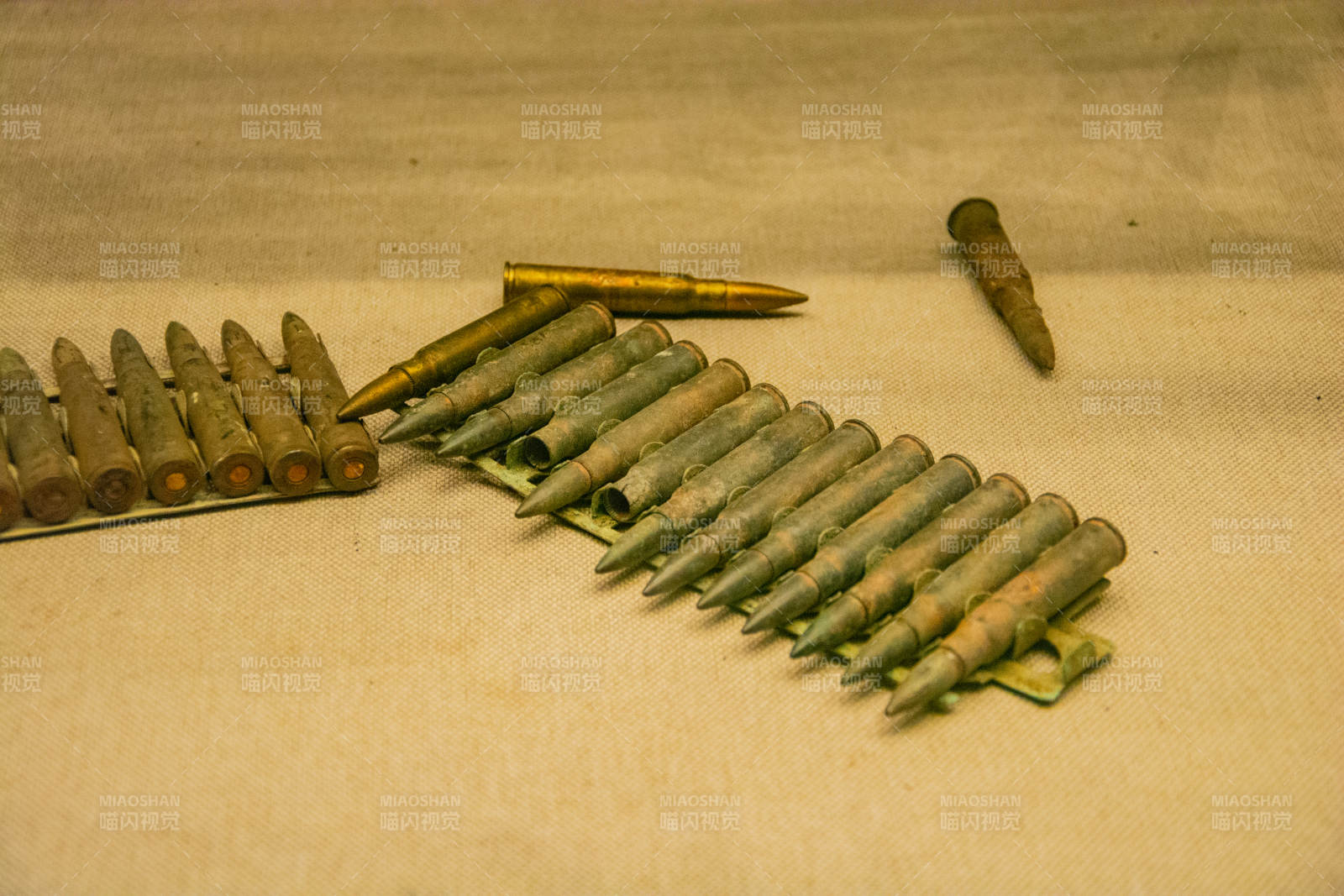 子弹排列展示图片