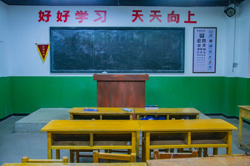 教室静谧 书声琅琅图片