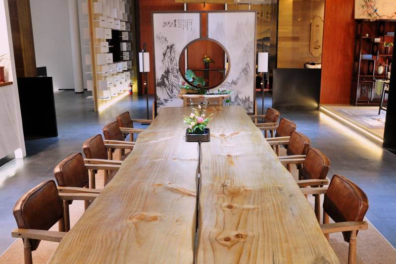 长桌会议室图片